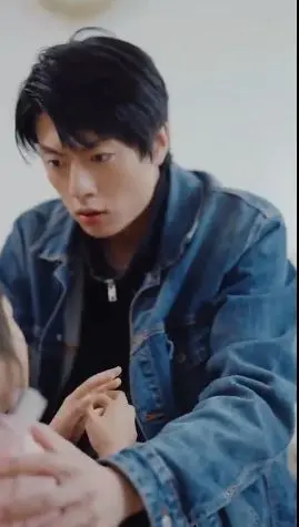 揭秘《镇天龙》：惊心动魄的英雄传奇与命运对决